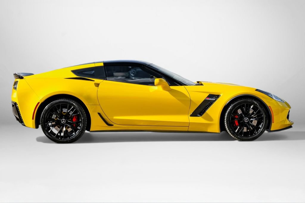 Used 2015 Chevrolet Corvette Z06 w/ 2LZ Preferred Equipment Group RWD image 5