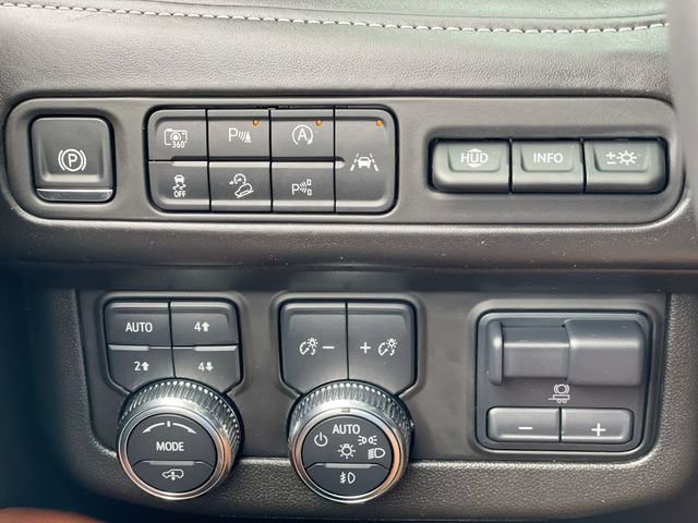 Certified 2024 GMC Yukon Denali Ultimate AWD/4WD image 26