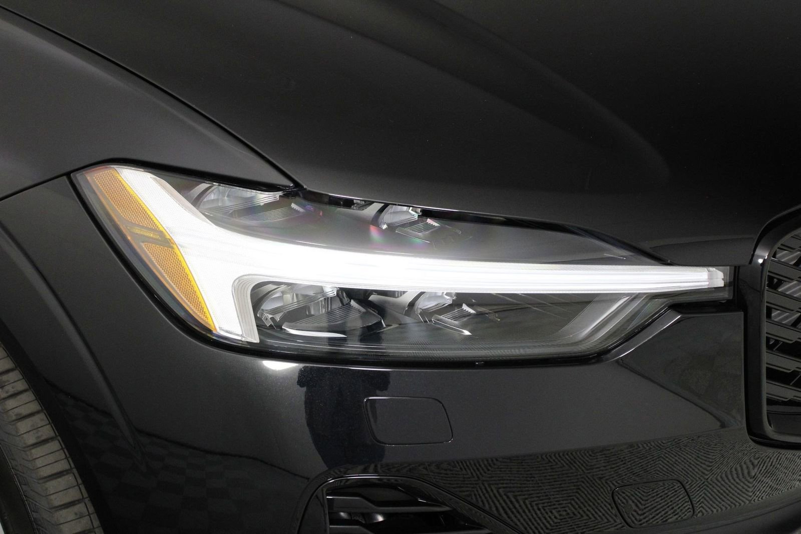 New 2026 Volvo XC60 T8 Plus w/ Protection Package Premier image 14