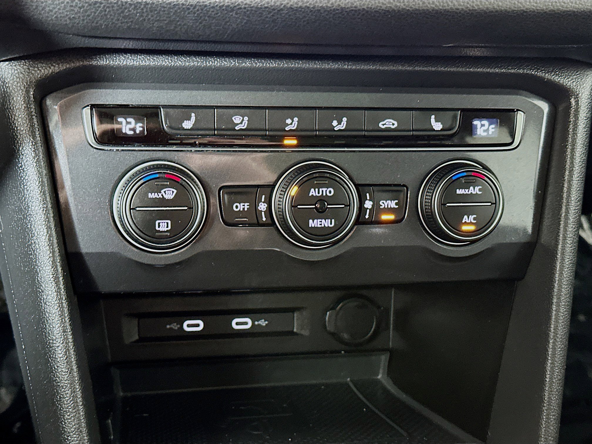 Used 2021 Volkswagen Tiguan SE image 15