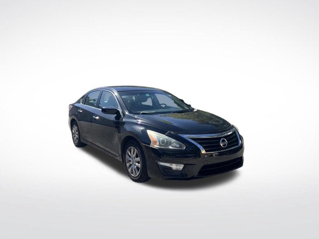 Used 2013 Nissan Altima 2.5 S FWD image 2