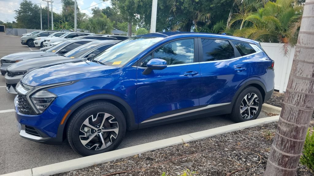 Used 2025 Kia Sportage EX FWD image 15