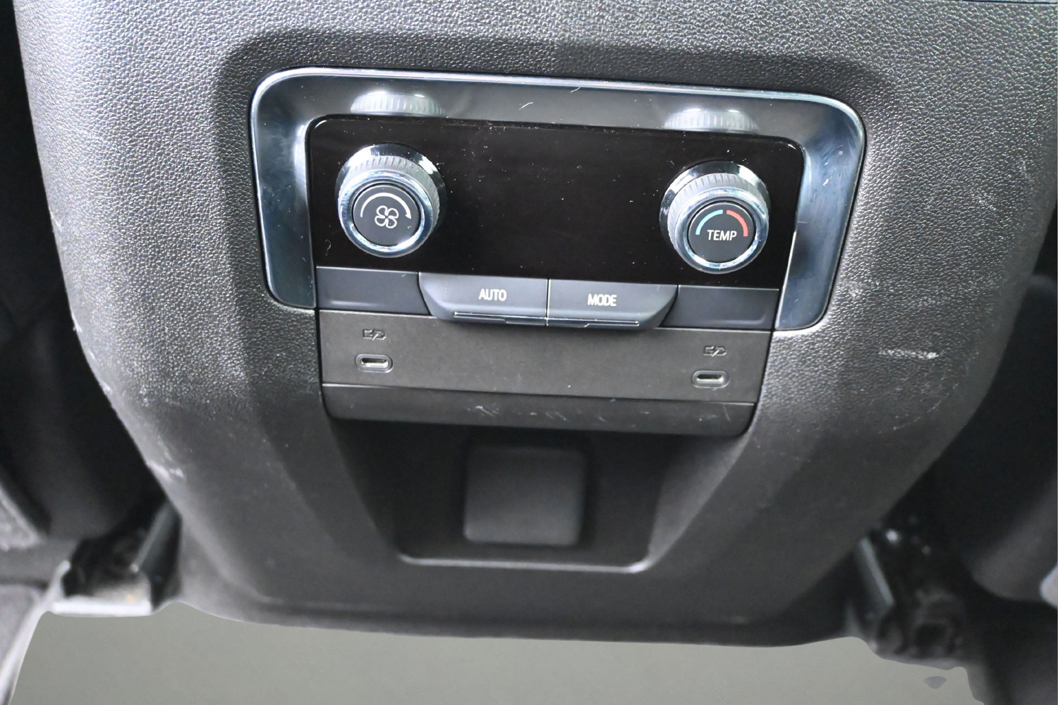 Used 2025 Chevrolet Tahoe LT AWD/4WD image 11