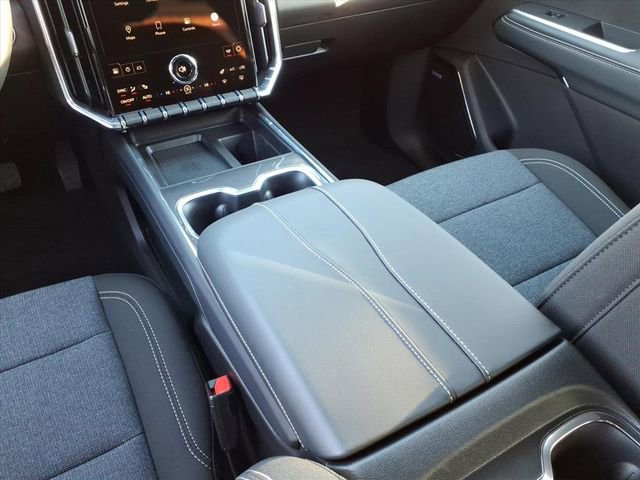 New 2026 GMC Acadia Elevation image 24