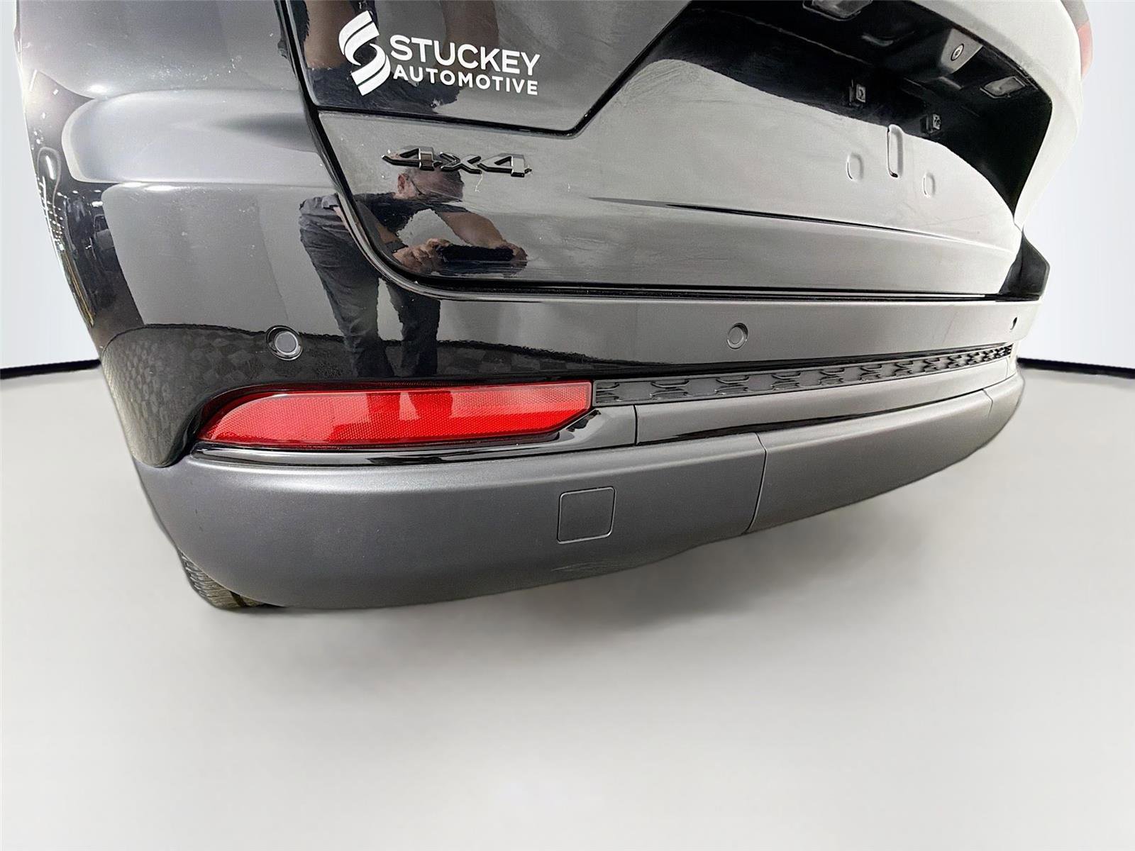 Used 2024 Jeep Grand Cherokee Altitude image 34