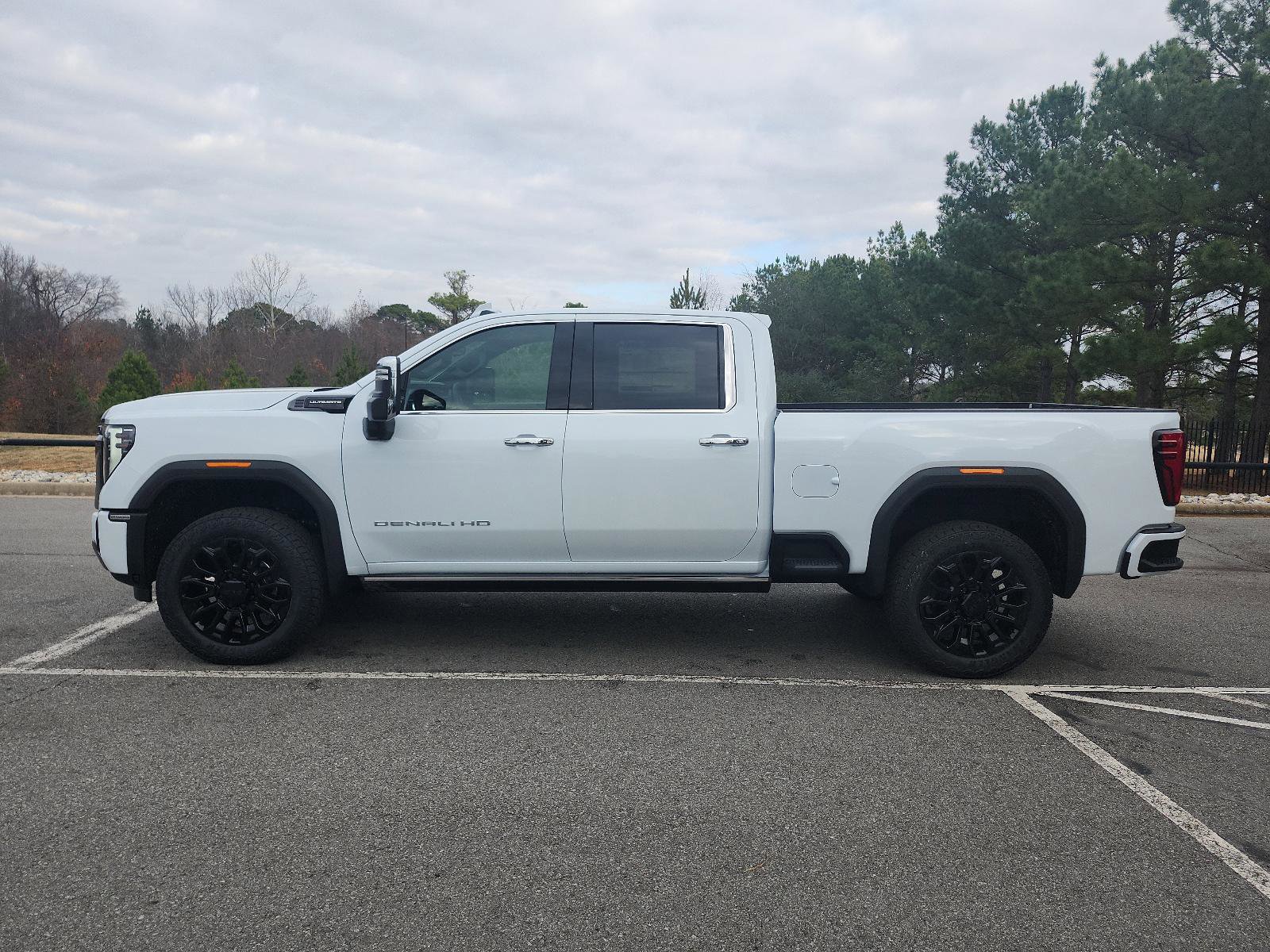 New 2026 GMC Sierra 2500 Denali Ultimate image 2