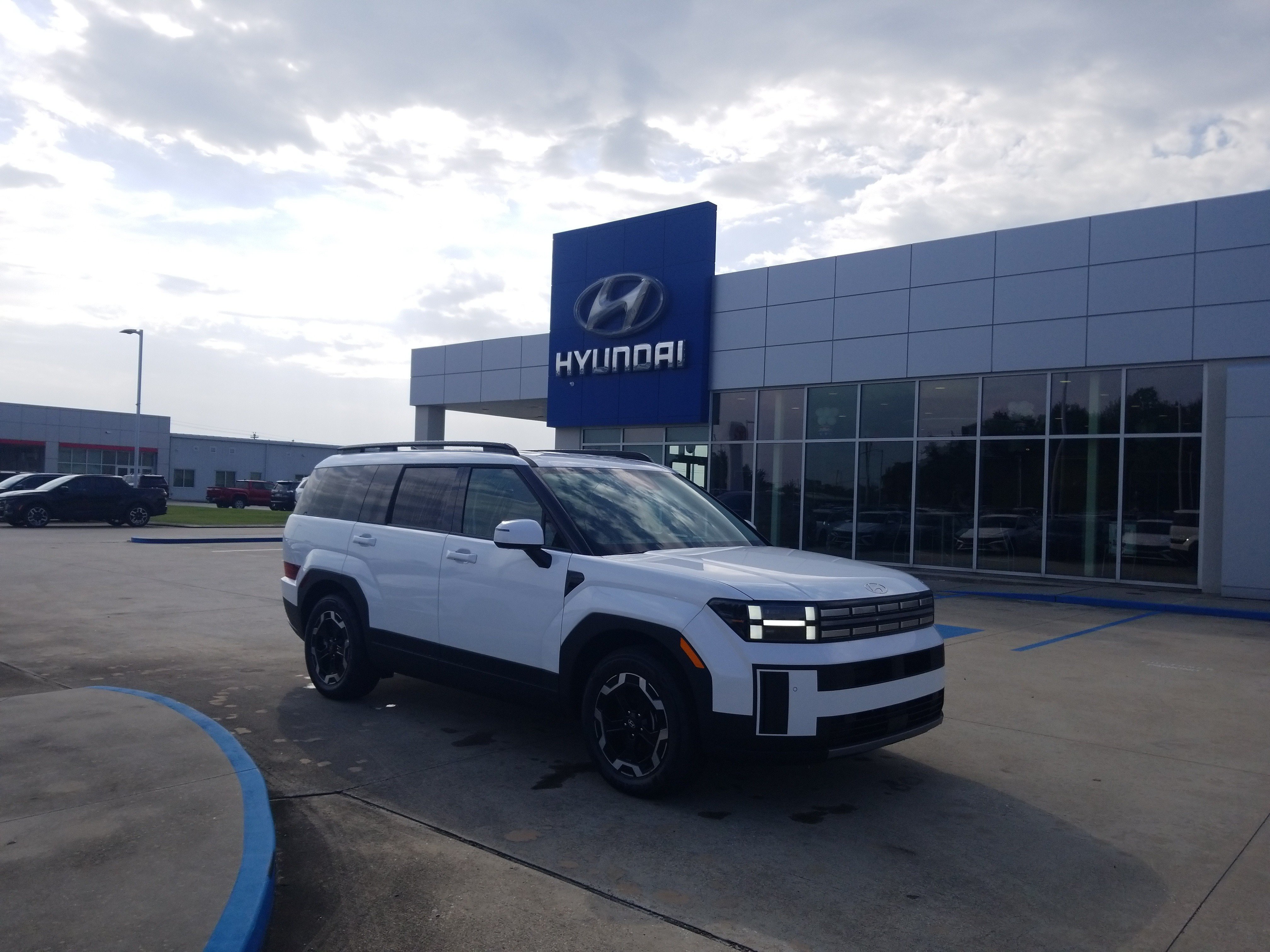 New 2026 Hyundai Santa Fe SEL FWD image 1