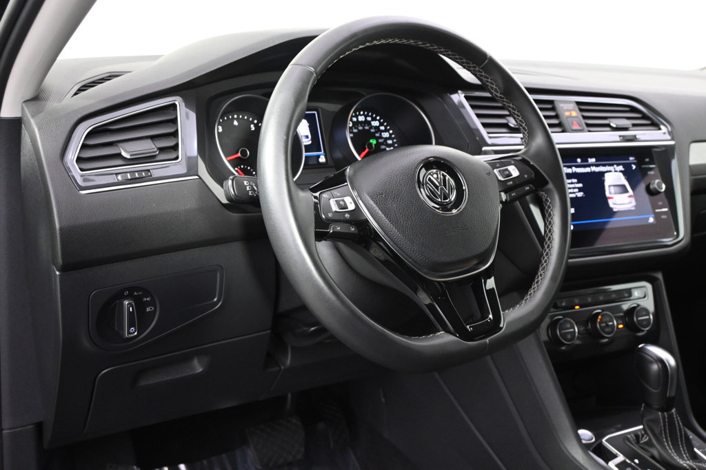 Used 2021 Volkswagen Tiguan SE AWD/4WD image 12