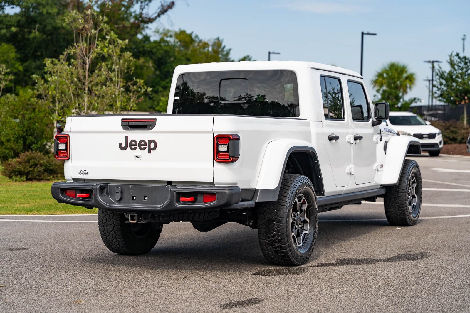 Used 2022 Jeep Gladiator Rubicon w/ LED Lighting Group AWD/4WD image 7