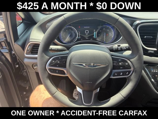 Used 2025 Chrysler Pacifica Select FWD image 22