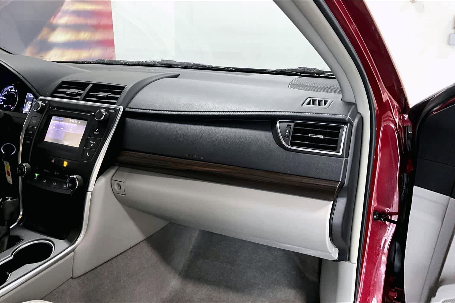 Used 2017 Toyota Camry LE FWD image 20