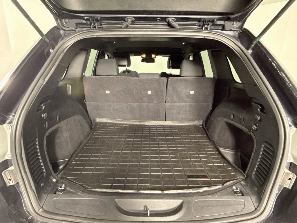 Used 2016 Jeep Grand Cherokee Laredo w/ Quick Order Package 23E AWD/4WD image 24