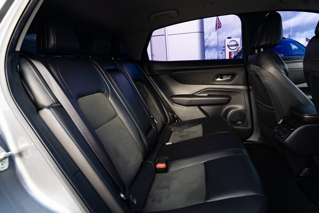 Used 2024 Nissan Ariya AWD image 22