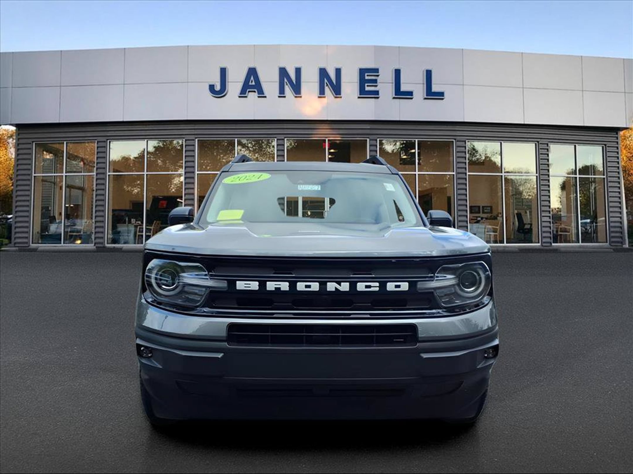 Used 2024 Ford Bronco Sport Outer Banks AWD/4WD image 2