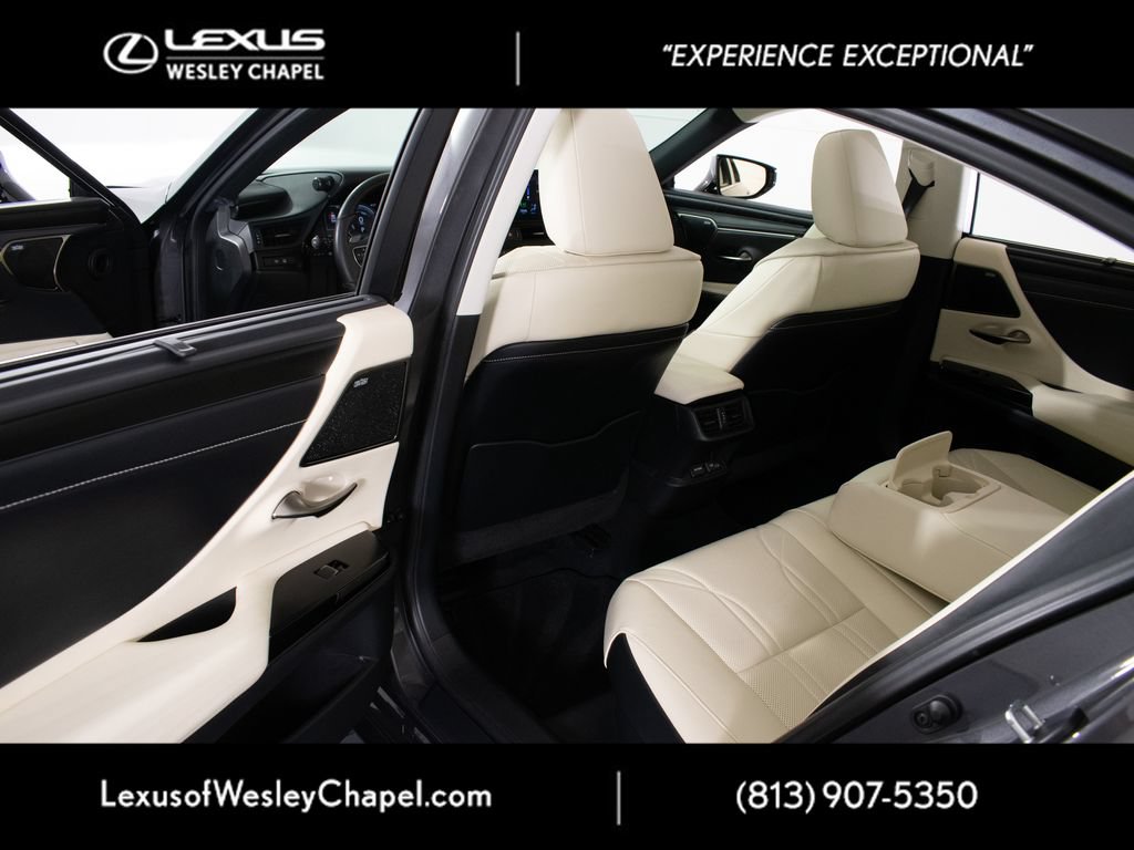 Certified 2022 Lexus ES 300h Ultra Luxury w/ Accessory Package 2 FWD image 14