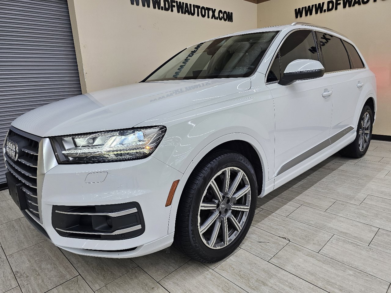 Used 2018 Audi Q7 3.0T Prestige w/ Prestige Package image 2