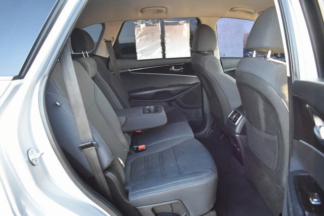 Used 2019 Kia Sorento LX image 35