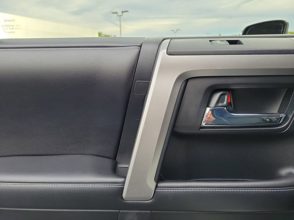 Used 2018 Toyota 4Runner Limited image 14