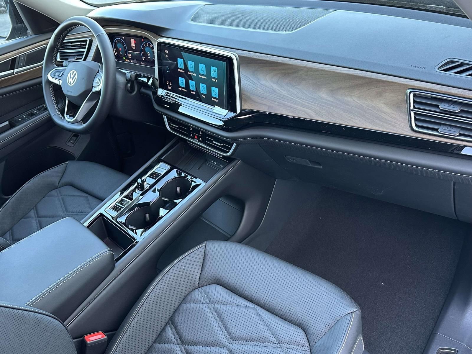 New 2026 Volkswagen Atlas SE image 12