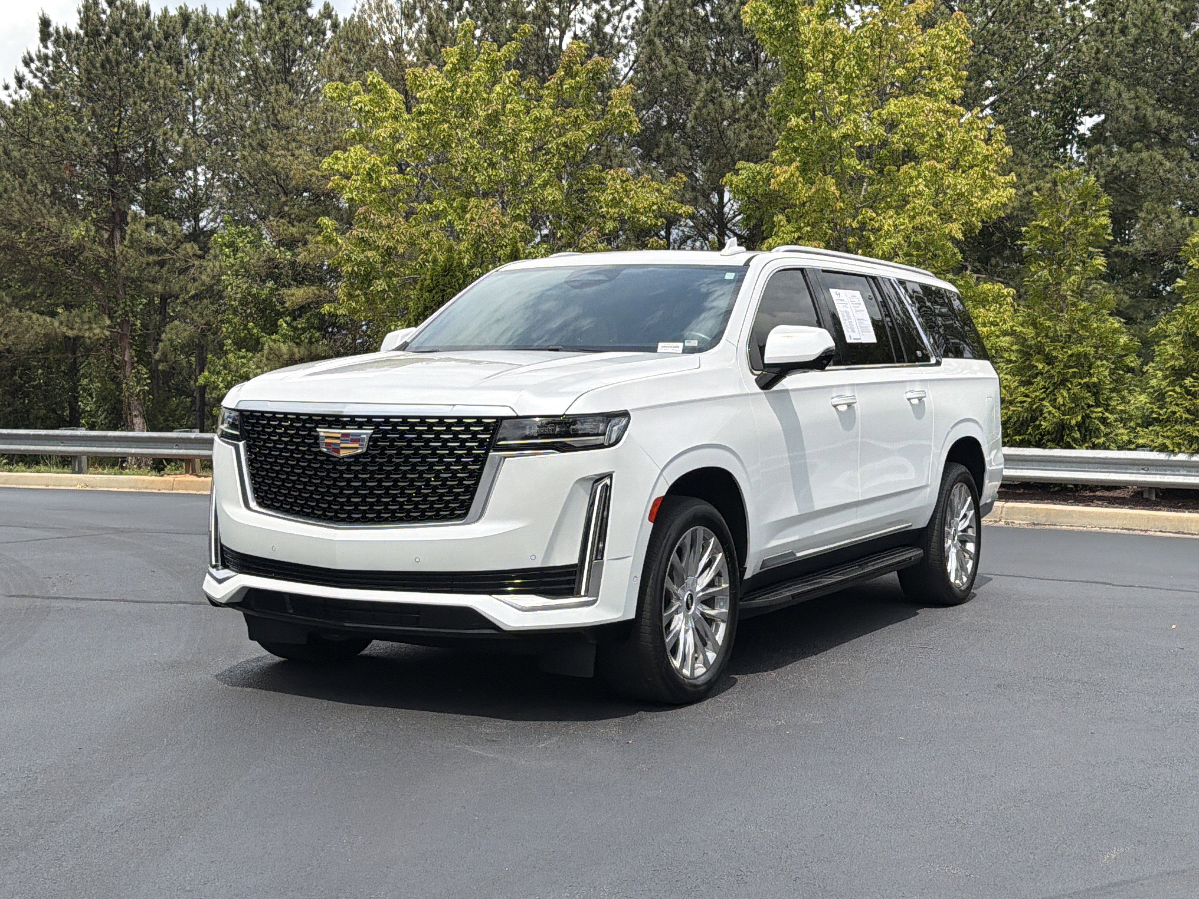 Used 2023 Cadillac Escalade ESV Premium Luxury AWD/4WD image 15