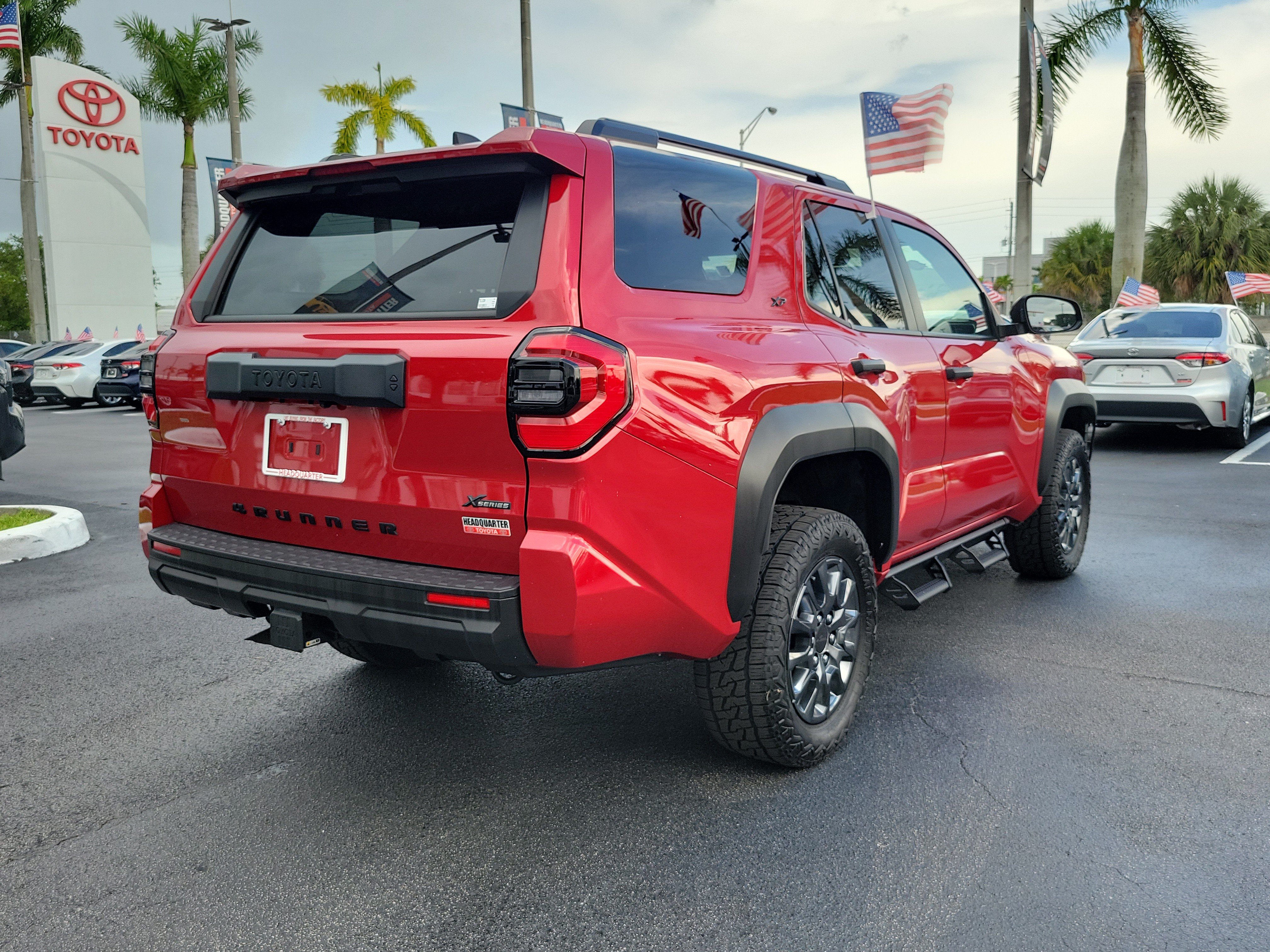 Used 2025 Toyota 4Runner SR5 AWD/4WD image 12