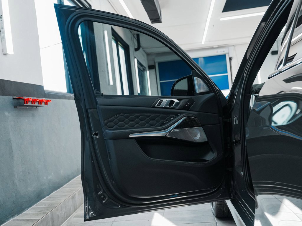 Used 2024 BMW X5 M Competition w/ Executive Package image 10