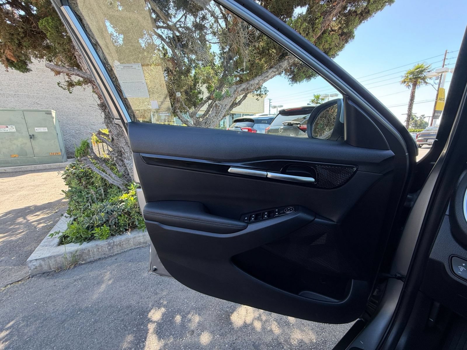 Used 2025 Kia Seltos S FWD image 18