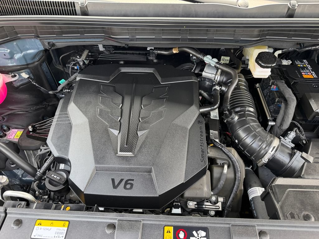 Used 2025 Kia Carnival SX Prestige FWD image 29