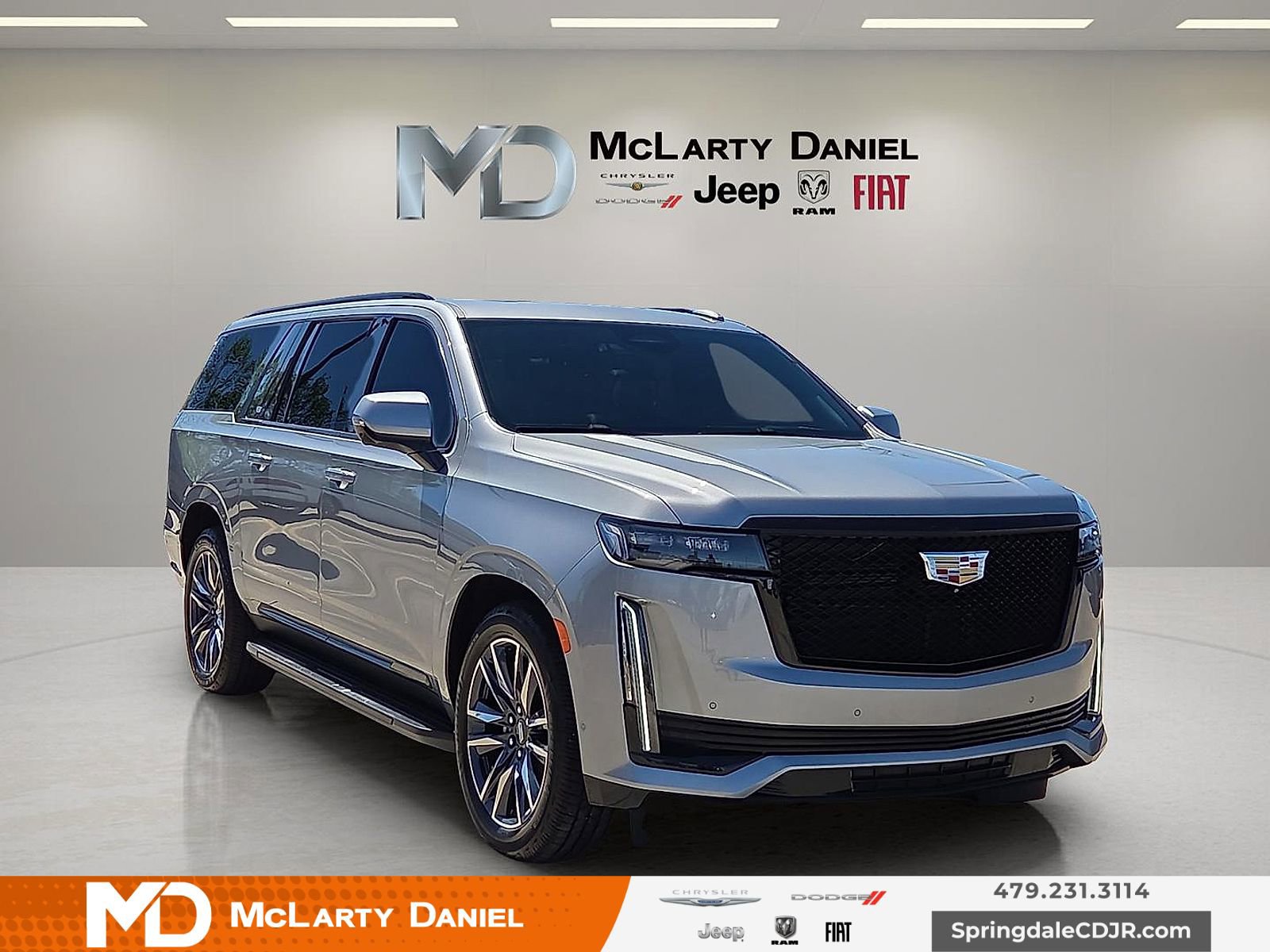 Used 2023 Cadillac Escalade ESV Sport Platinum image 1