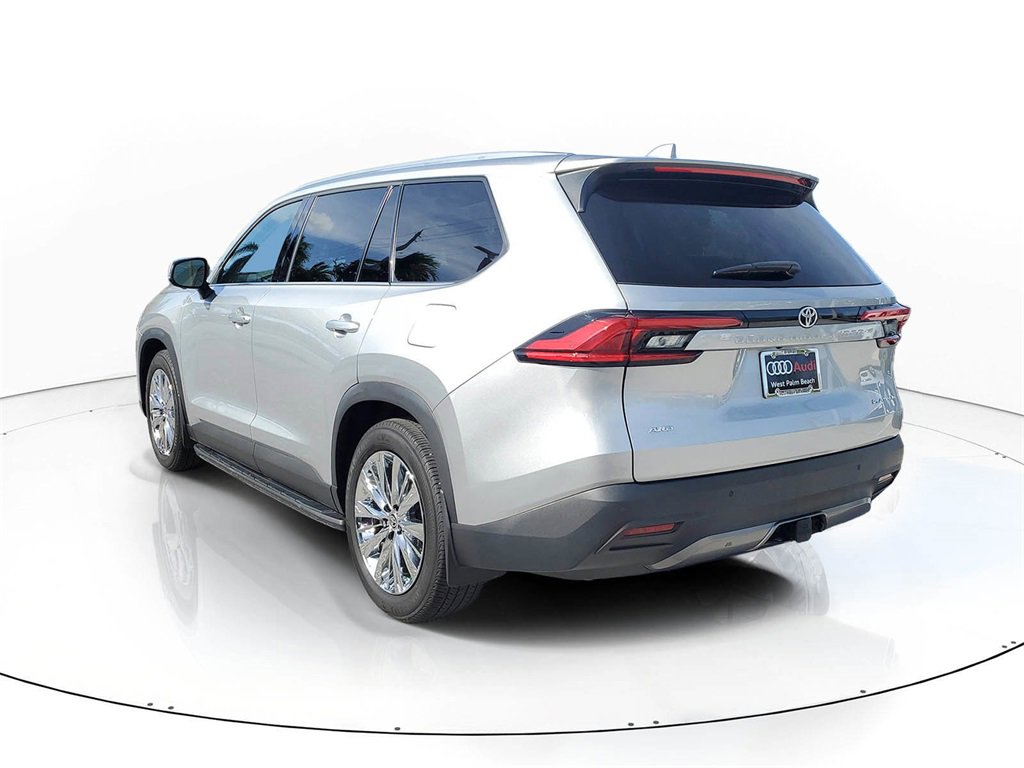 Used 2024 Toyota Grand Highlander Platinum image 3
