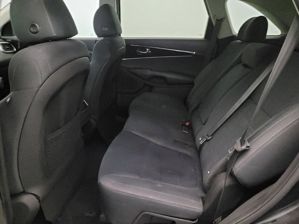 Used 2019 Kia Sorento AWD image 18