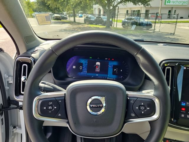 Used 2024 Volvo XC40 B5 Plus w/ Protection Package Premier AWD/4WD image 25