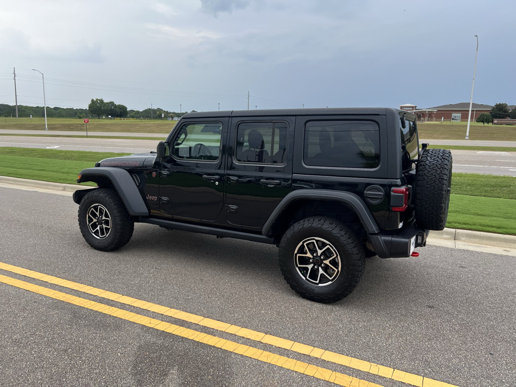 Certified 2025 Jeep Wrangler Unlimited Rubicon w/ Convenience Group AWD/4WD image 6
