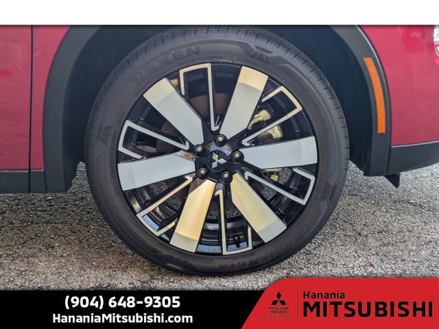 New 2025 Mitsubishi Outlander SE image 11