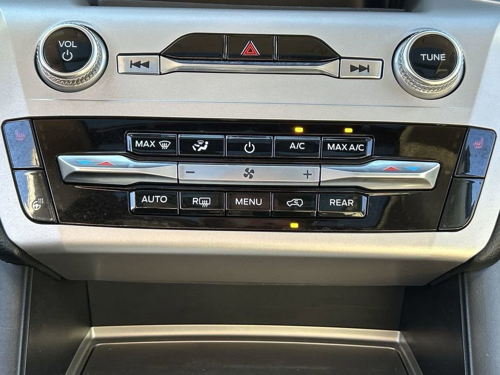 Used 2022 Ford Explorer XLT w/ Equipment Group 202A image 63