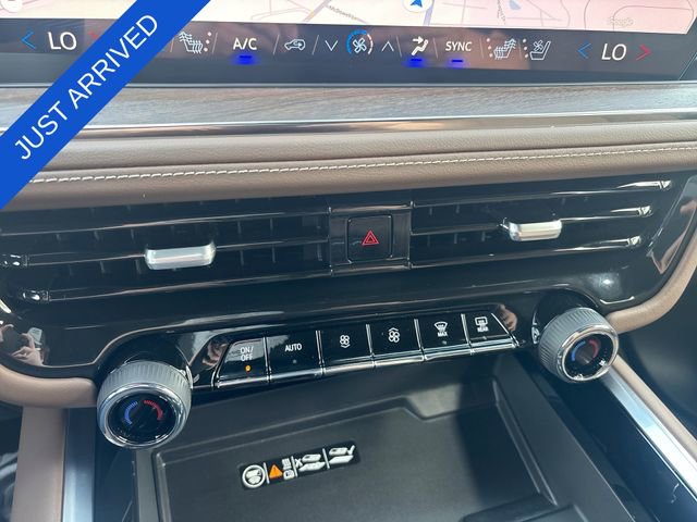 New 2026 Chevrolet Suburban High Country w/ Sun And Tow Package AWD/4WD image 19