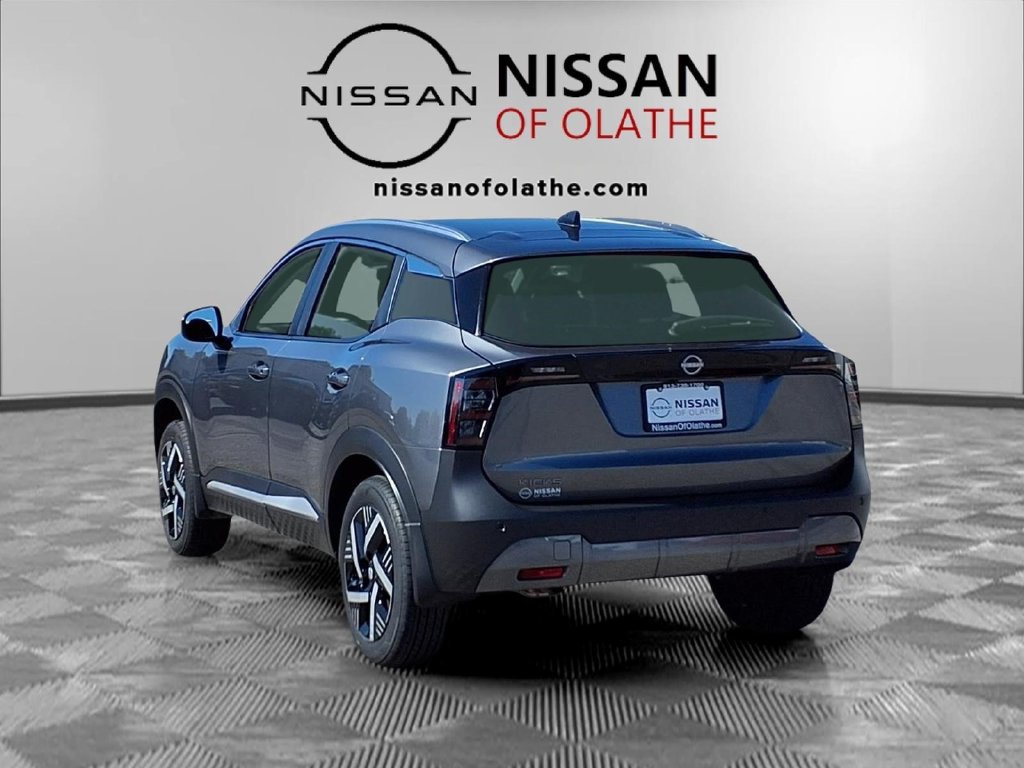 Used 2026 Nissan Kicks SV w/ SV Premium Package FWD image 5