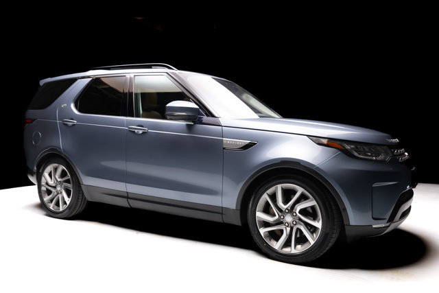 Used 2018 Land Rover Discovery HSE Luxury AWD/4WD image 29