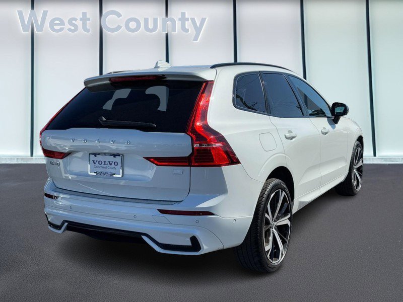 Certified 2023 Volvo XC60 T8 Ultimate w/ Climate Package image 4