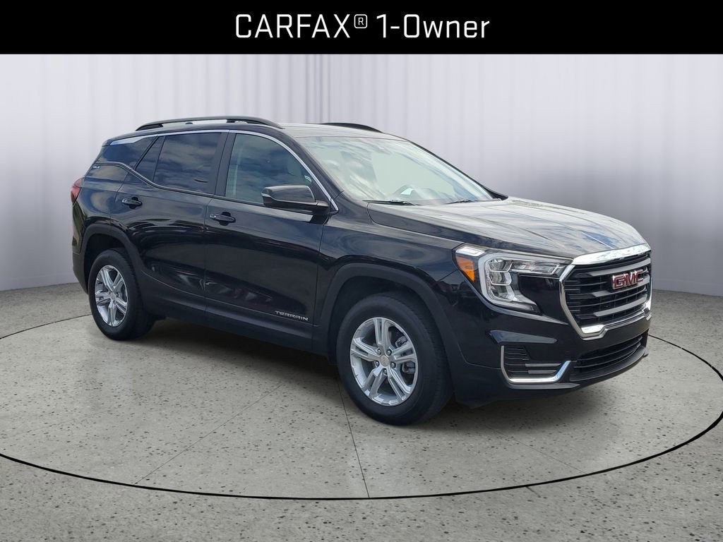 Used 2024 GMC Terrain SLE w/ Driver Convenience Package AWD/4WD image 2