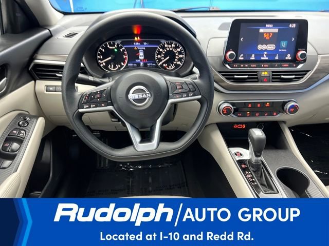 Used 2025 Nissan Altima 2.5 SV image 16