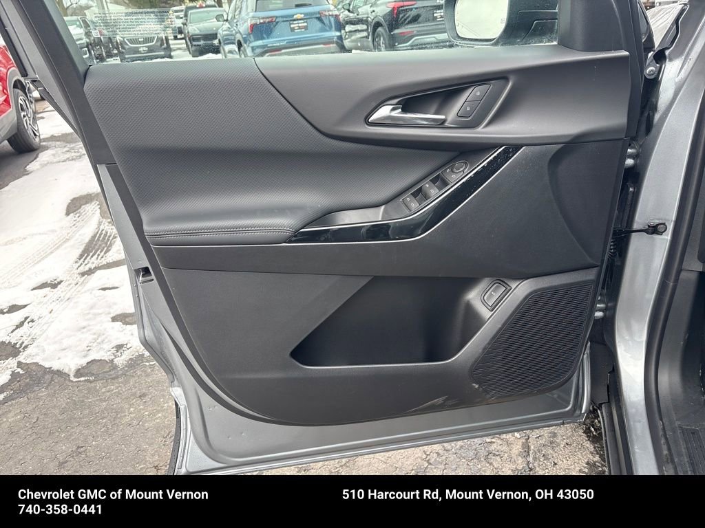 New 2026 Chevrolet Equinox LT w/ Convenience Package II image 11