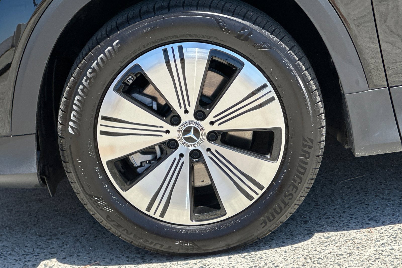 Certified 2024 Mercedes-Benz EQB 300 4MATIC image 38