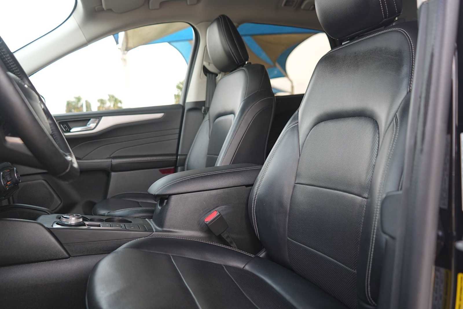 Used 2021 Ford Escape SEL w/ Technology Package FWD image 11