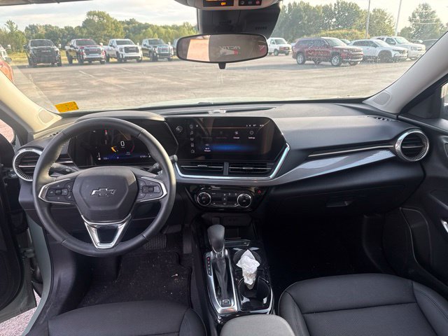 Used 2025 Chevrolet Trax ACTIV w/ Driver Confidence Package FWD image 6