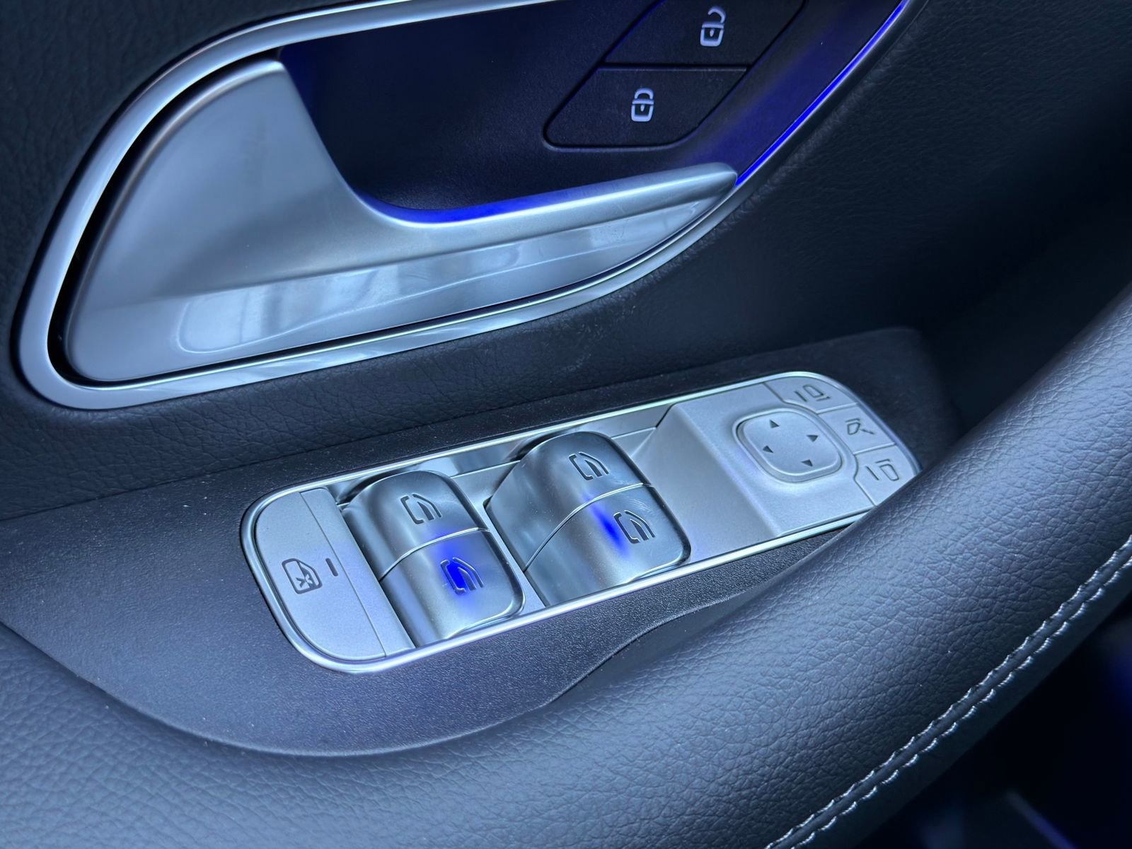 New 2026 Mercedes-Benz GLS 450 4MATIC image 23