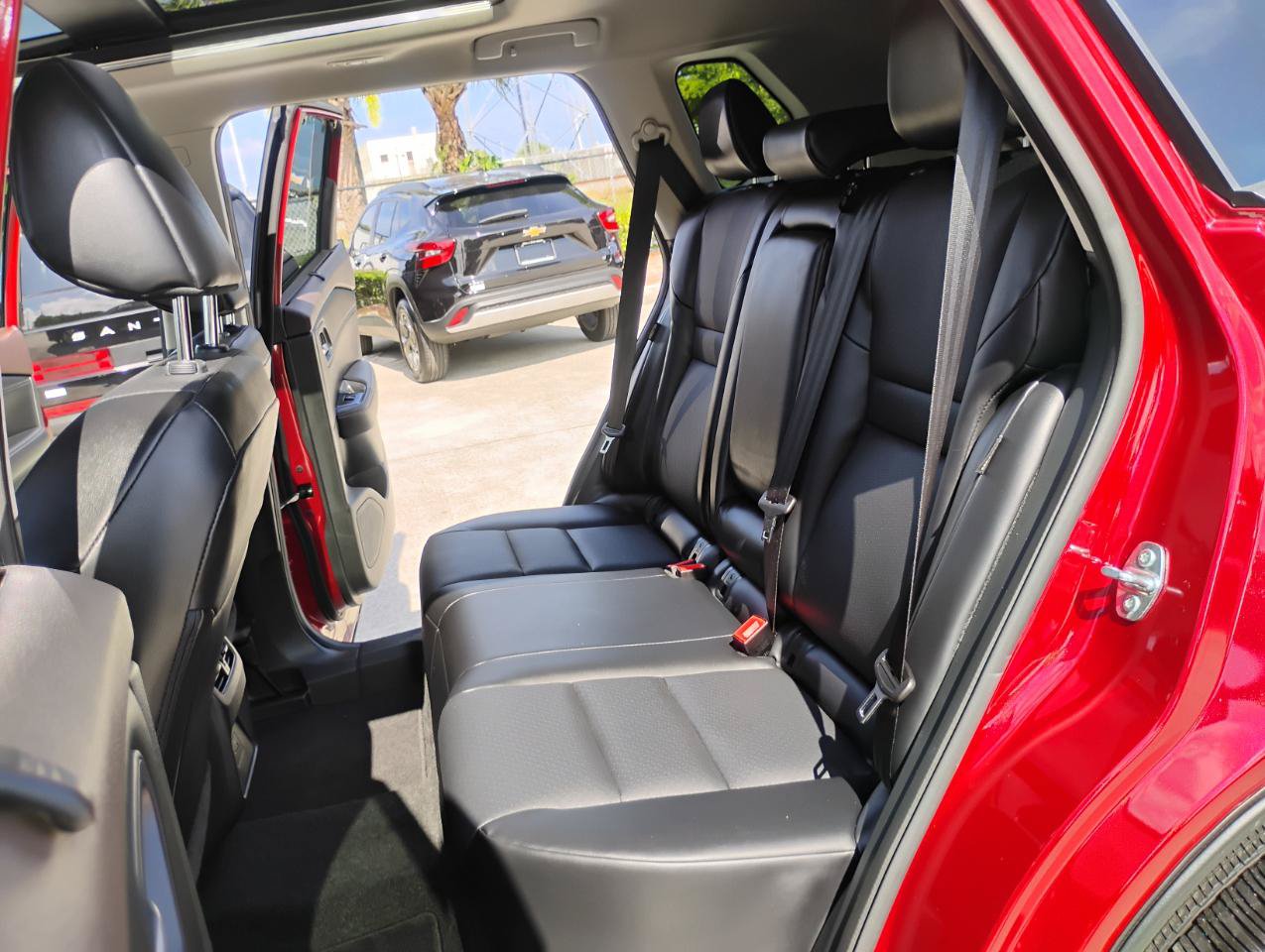 Used 2023 Nissan Rogue SV w/ SV Premium B Package FWD image 33