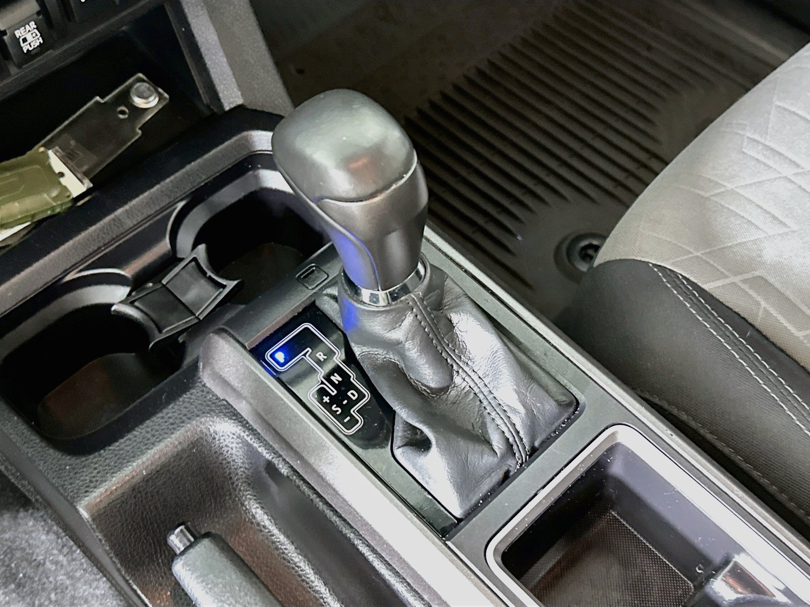 Certified 2022 Toyota Tacoma 4x4 Double Cab image 17