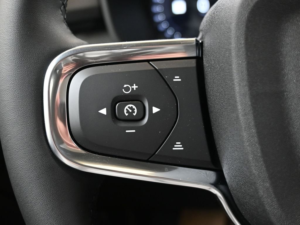 New 2026 Volvo XC40 B5 Ultra w/ Protection Package Premier image 28