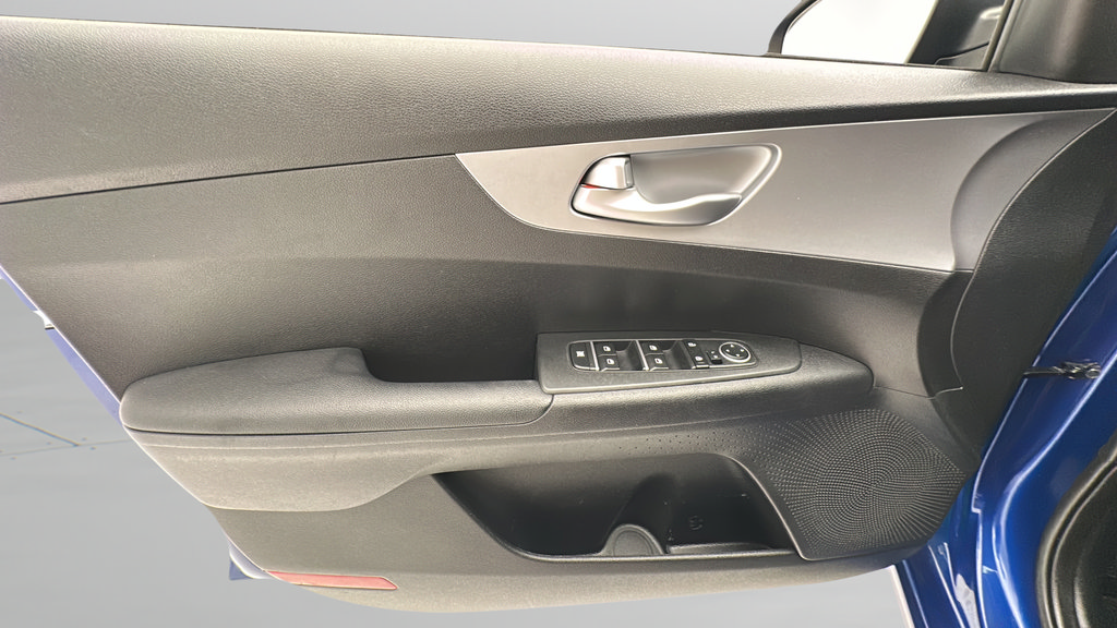Used 2023 Kia Forte LXS FWD image 12